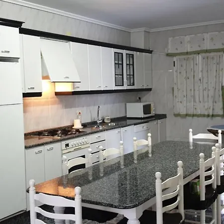 Vakantiehuis Casa Con Piscina Climatizada Y Barbacoa Freixido