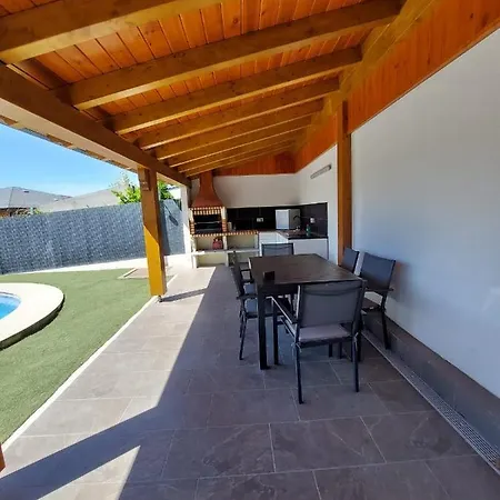Casa Con Piscina Climatizada Y Barbacoa * Freixido