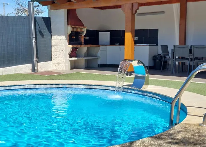 Nyaraló Casa Con Piscina Climatizada Y Barbacoa Freixido