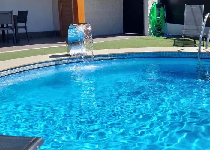 Casa Con Piscina Climatizada Y Barbacoa Freixido